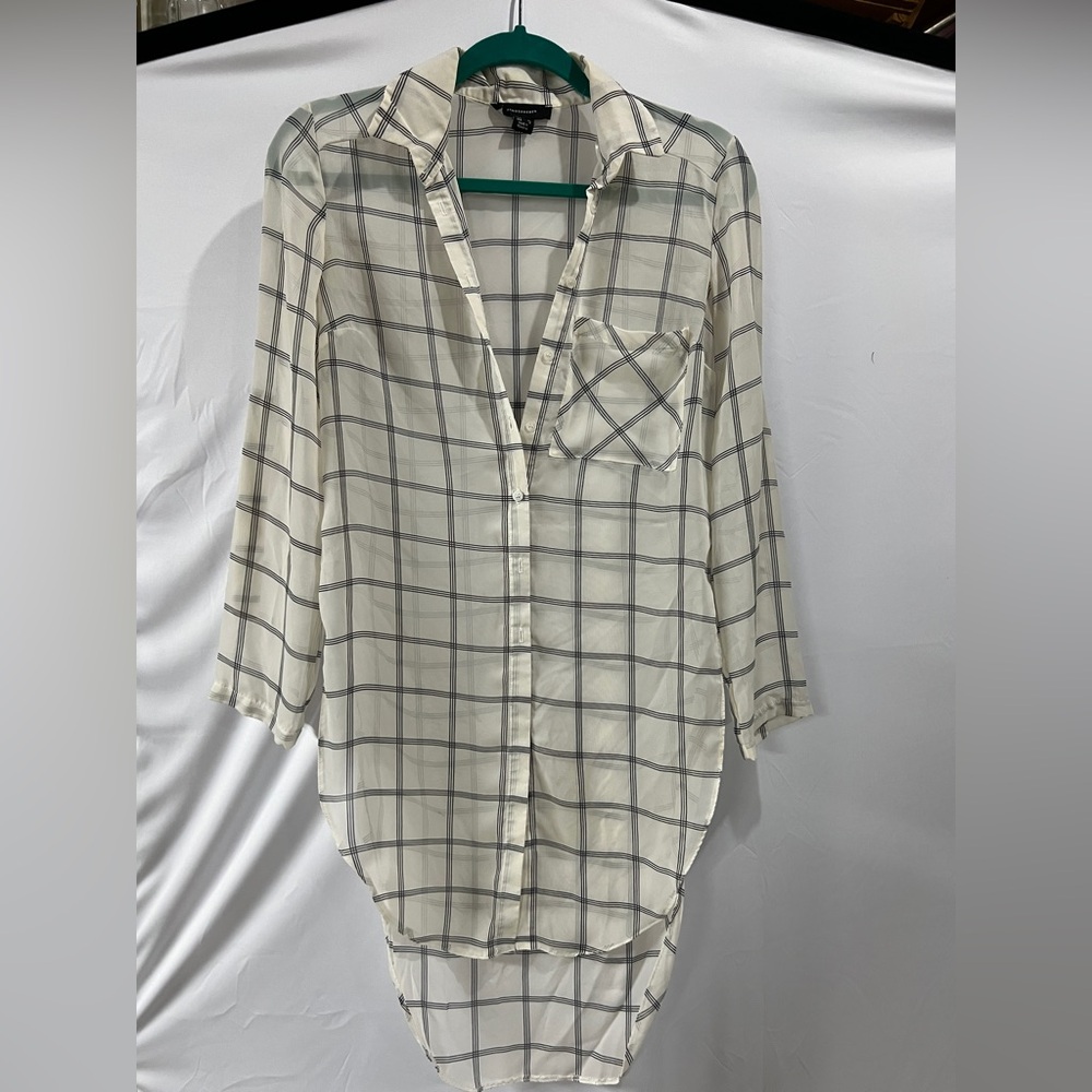 Sheet Plaid Button-Up Women's Layering Piece